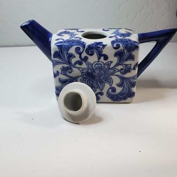 Blue & White Porcelain teapot with distinctive square shape & floral pattern VTG - Picture 5 of 8